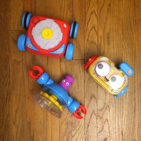 4-in-1 Ultimate Learning Bot - Picture 4 of 4